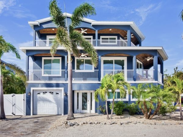 Holmes Beach Luxury Six Bedroom Villa